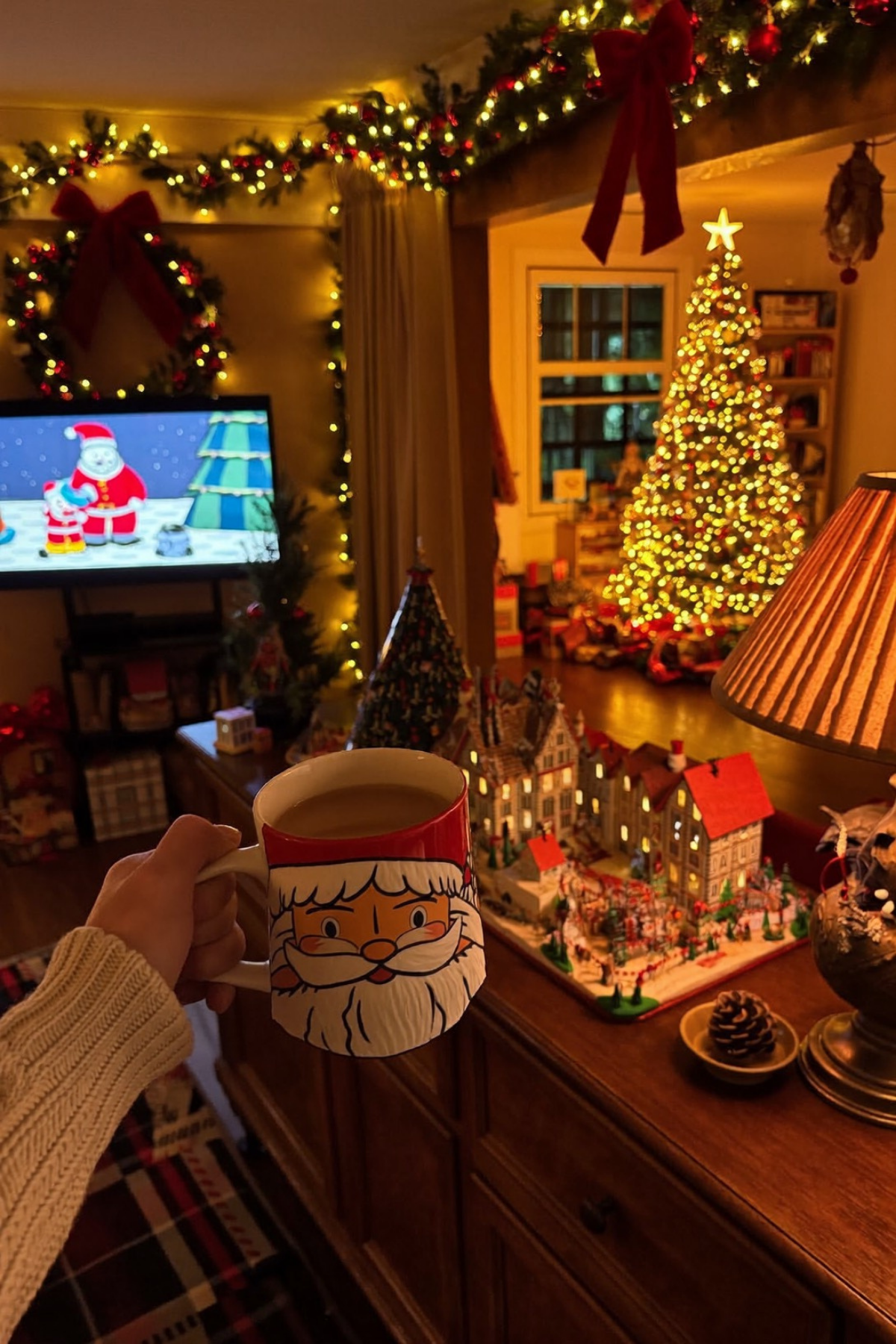 use these 2 exact keywords for pin title: christmas decorations, christmas decor ideas (use these exact keywords for pin description: christmas decorations, christmas decor ideas, christmas home decor, diy christmas decorations, christmas house decor, cozy christmas decor inspo, xmas decor inspiration, christmas decor ideas diy)
